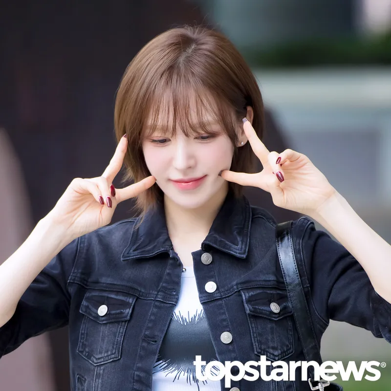Wendy de Red Velvet à SBS Young Street en 2025, photo 7