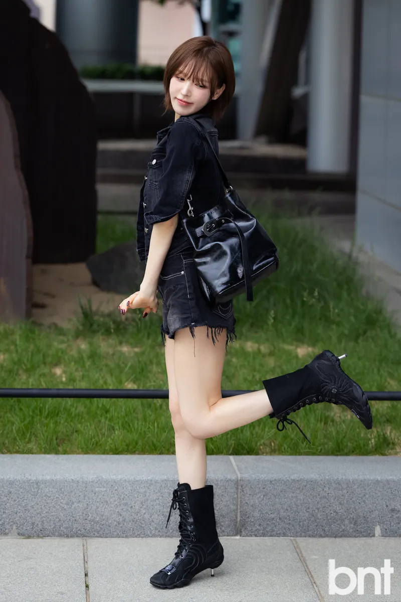 Wendy de Red Velvet à SBS Young Street en 2025, photo 6